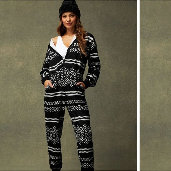 EUC Black and White Patterned Jumpsuit Size Medium - Picture 1 of 11